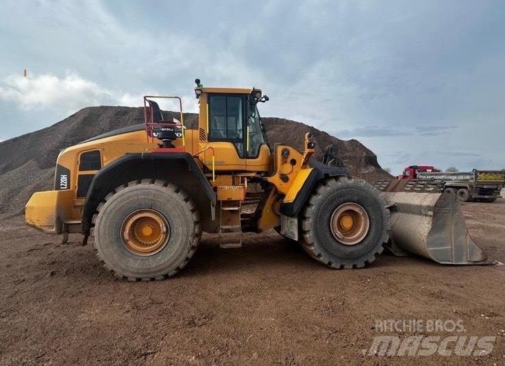 Volvo L 220 H Incarcator pe pneuri