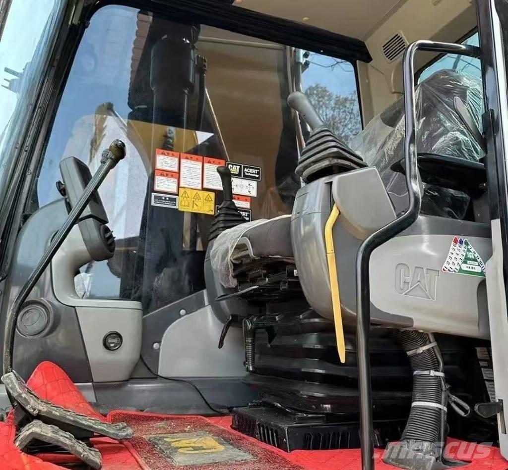 CAT 320 D Excavatoare pe șenile
