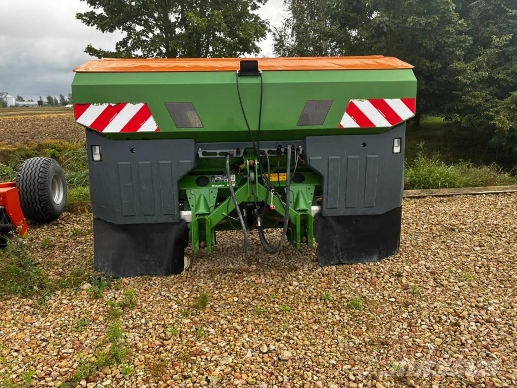 Amazone ZA-TS 3200 Împrastierea mineralelor