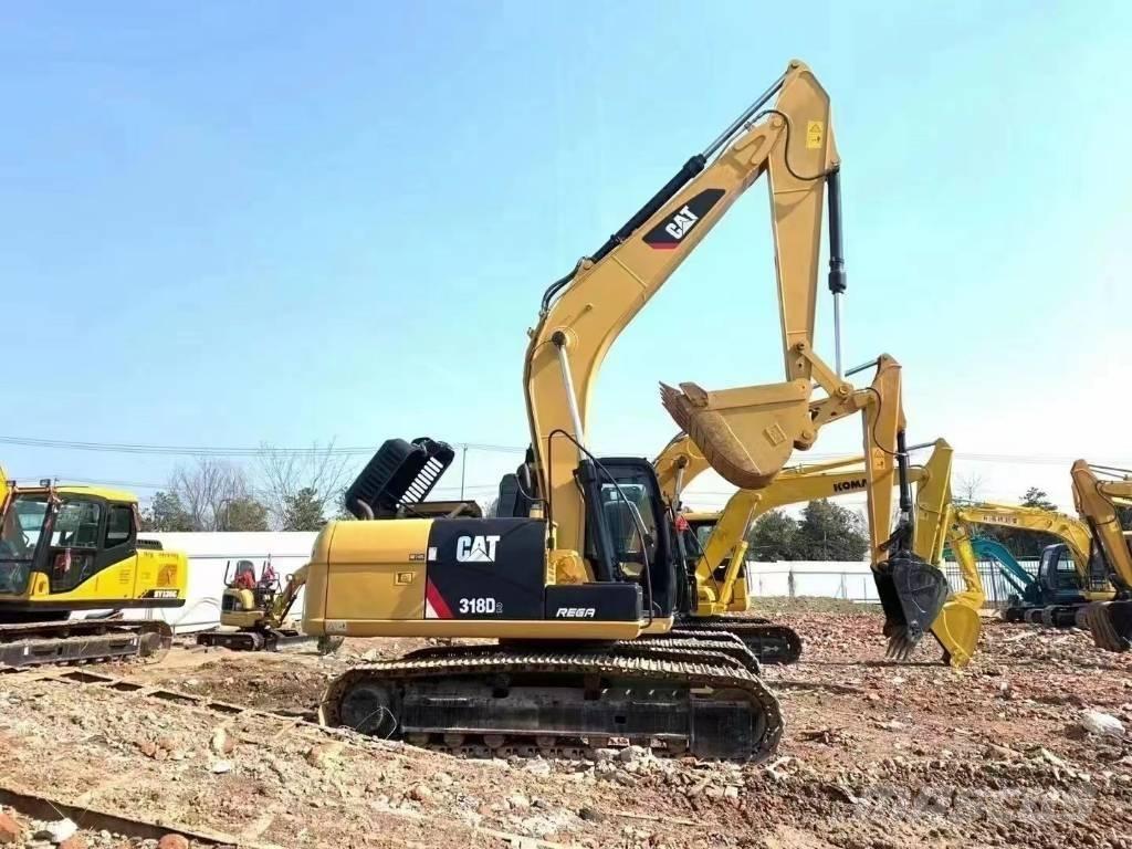 CAT CAT318D Excavatoare pe șenile
