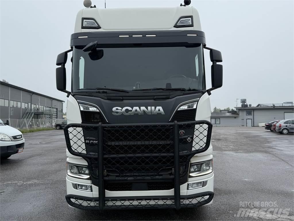 Scania R650 6X2 Camion cu carlig de ridicare