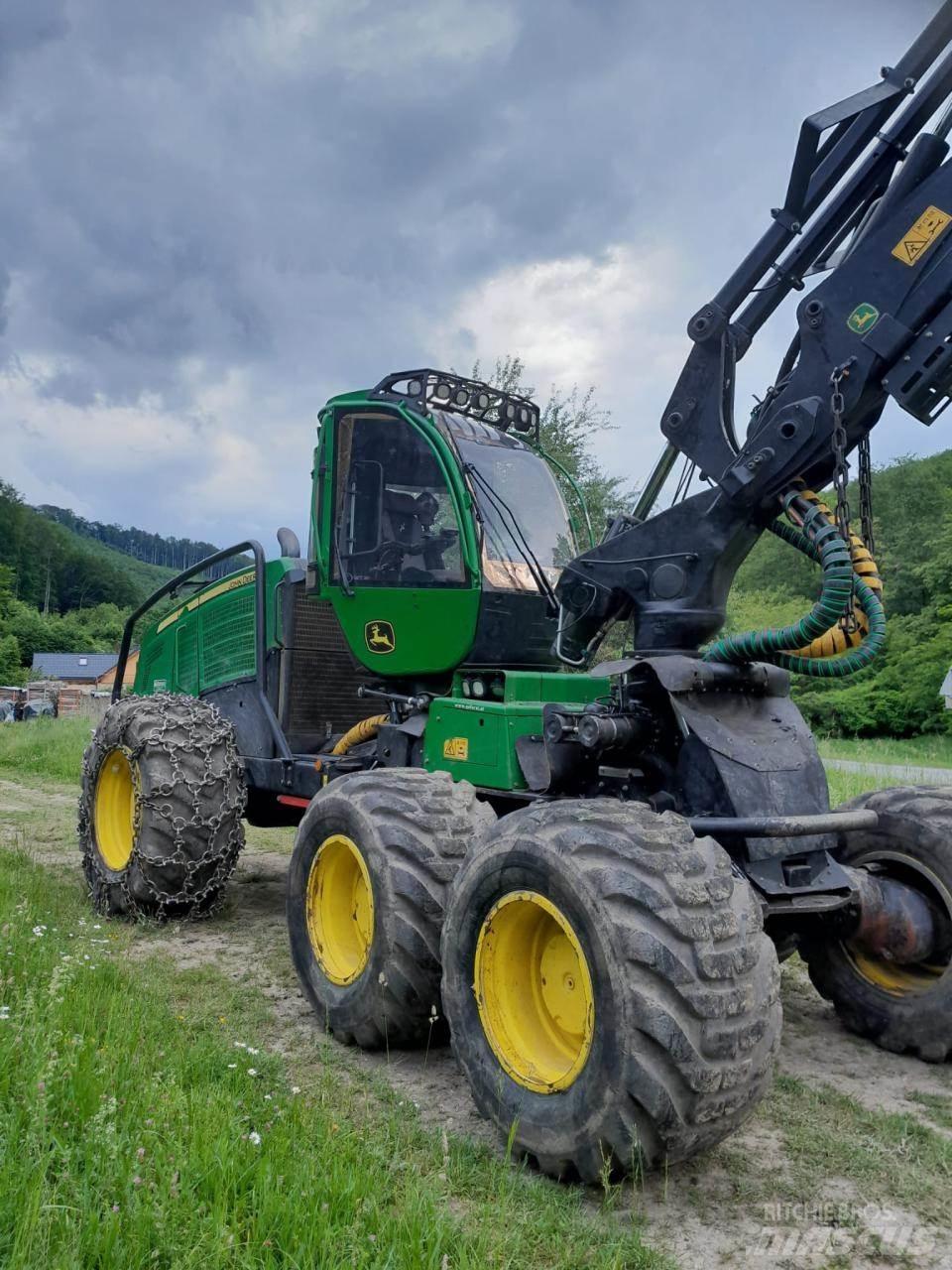 John Deere 1270 G Combine forestiere