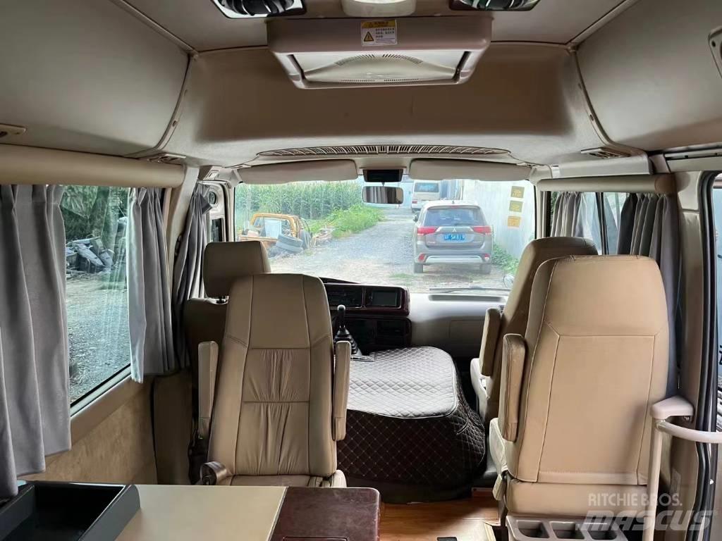 Toyota Coaster Bus Mini autobuze