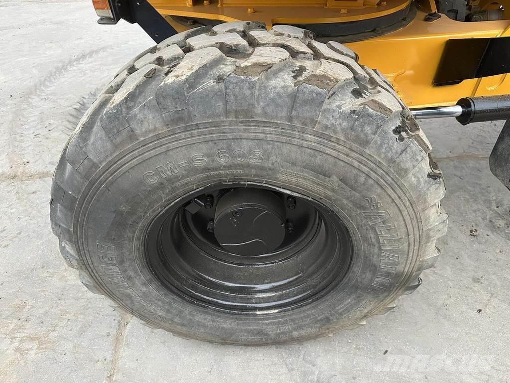 Thwaites 6T Minitractor de teren