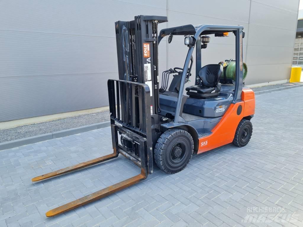 Toyota 02-8 FG F 25 Stivuitor GPL