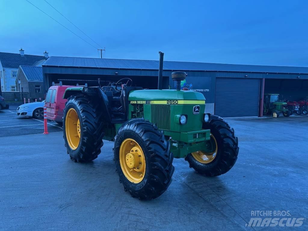 John Deere 2850 Tractoare