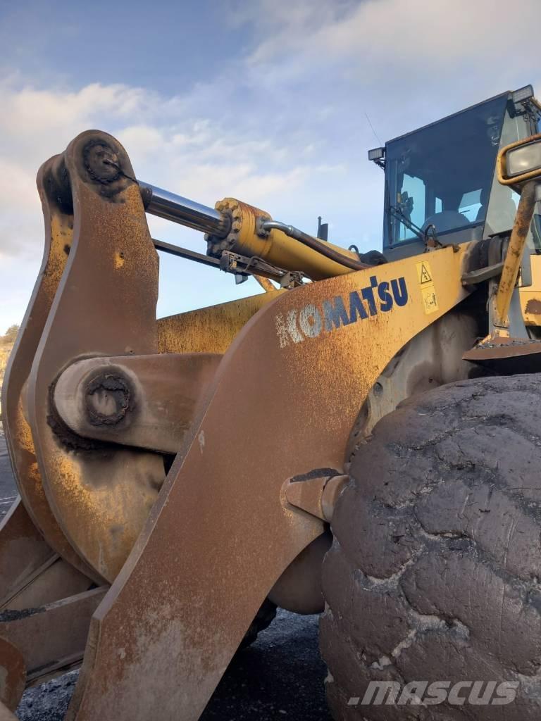 Komatsu WA 600-6 Incarcator pe pneuri