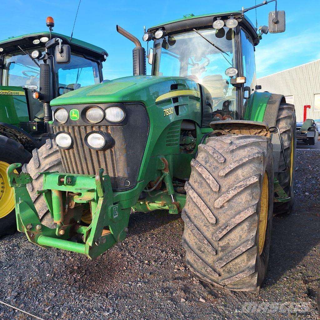 John Deere 7830 Tractoare