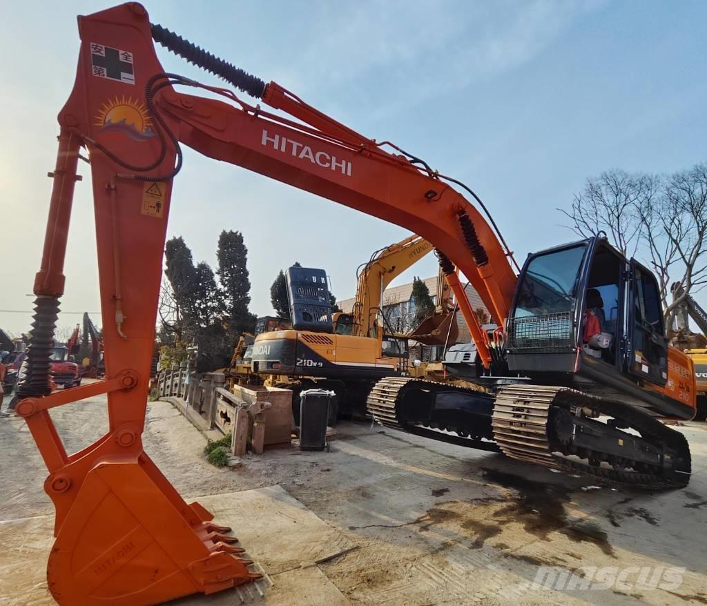 Hitachi ZX 210 Excavatoare pe șenile
