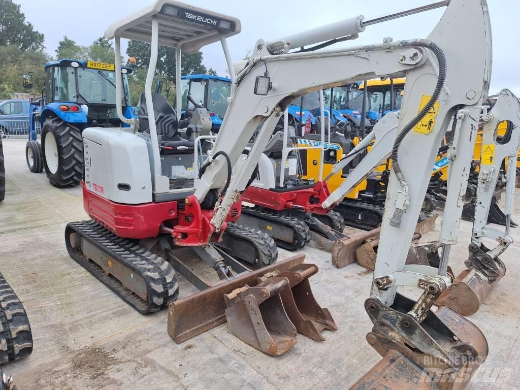 Takeuchi TB23R Mini excavatoare < 7t