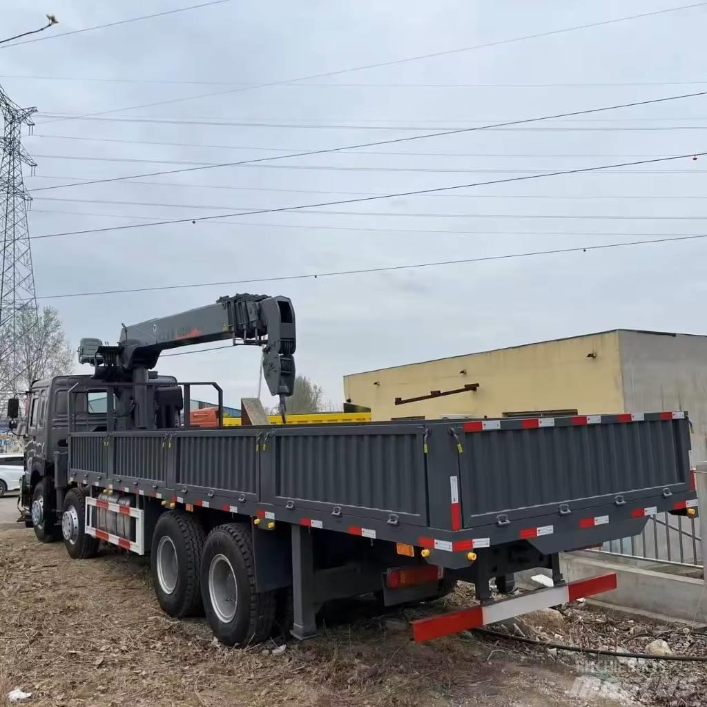 Howo 371 8x4 Camioane cu macara