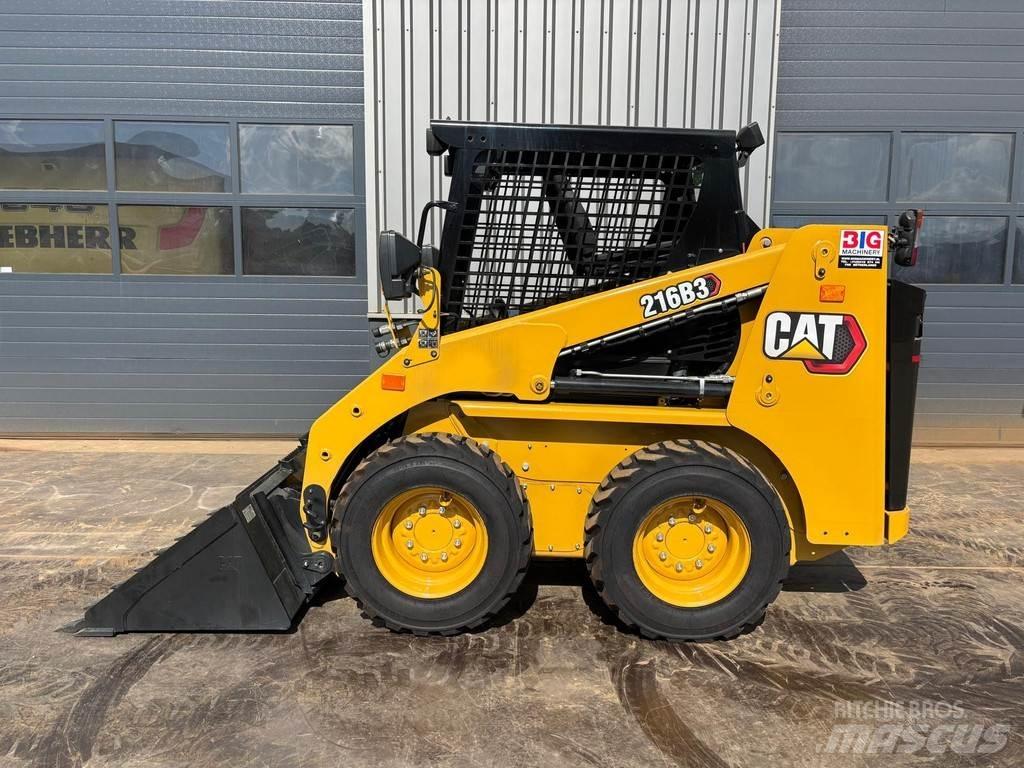 CAT 216B3 Incarcator pe pneuri