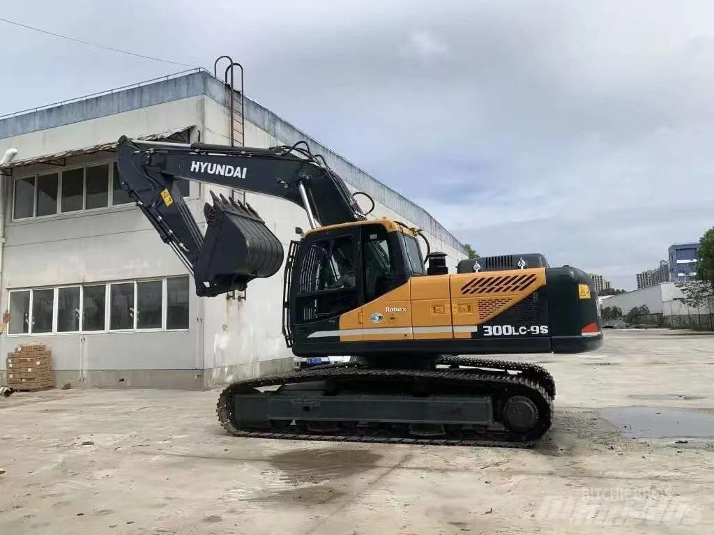 Hyundai 300-9 Excavatoare pe șenile
