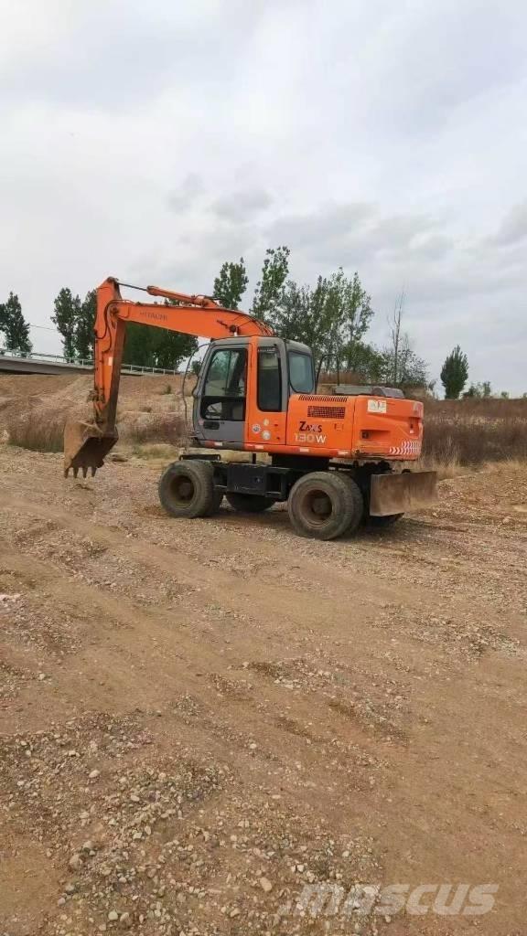 Hitachi ZX130W Excavatoare cu roti