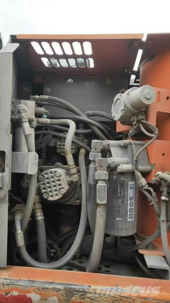 Hitachi ZX130W Excavatoare cu roti