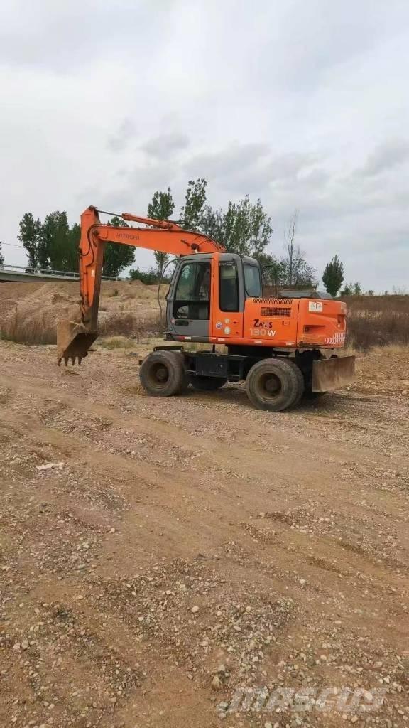 Hitachi ZX130W Excavatoare cu roti