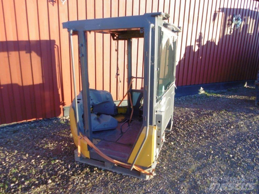  Hytt Volvo L60F Cabine si interior