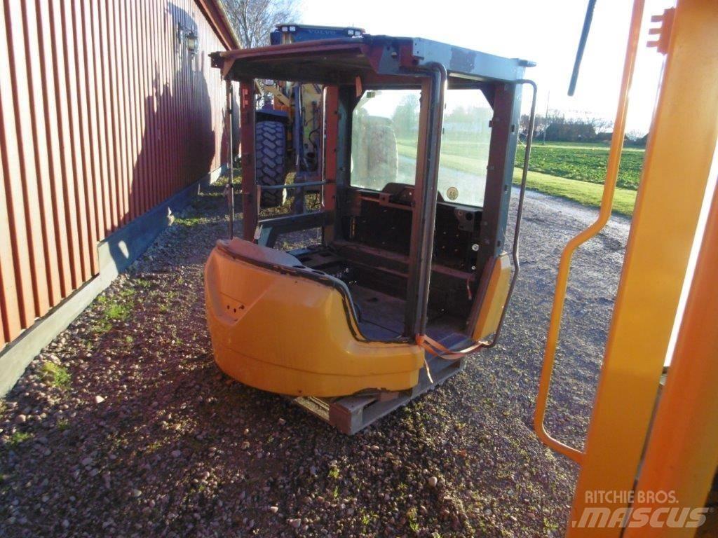  Hytt Volvo L60F Cabine si interior