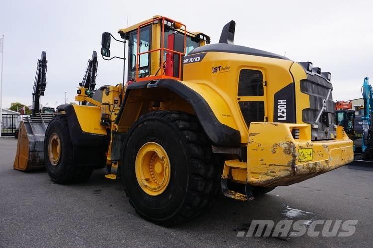 Volvo L250H Incarcator pe pneuri