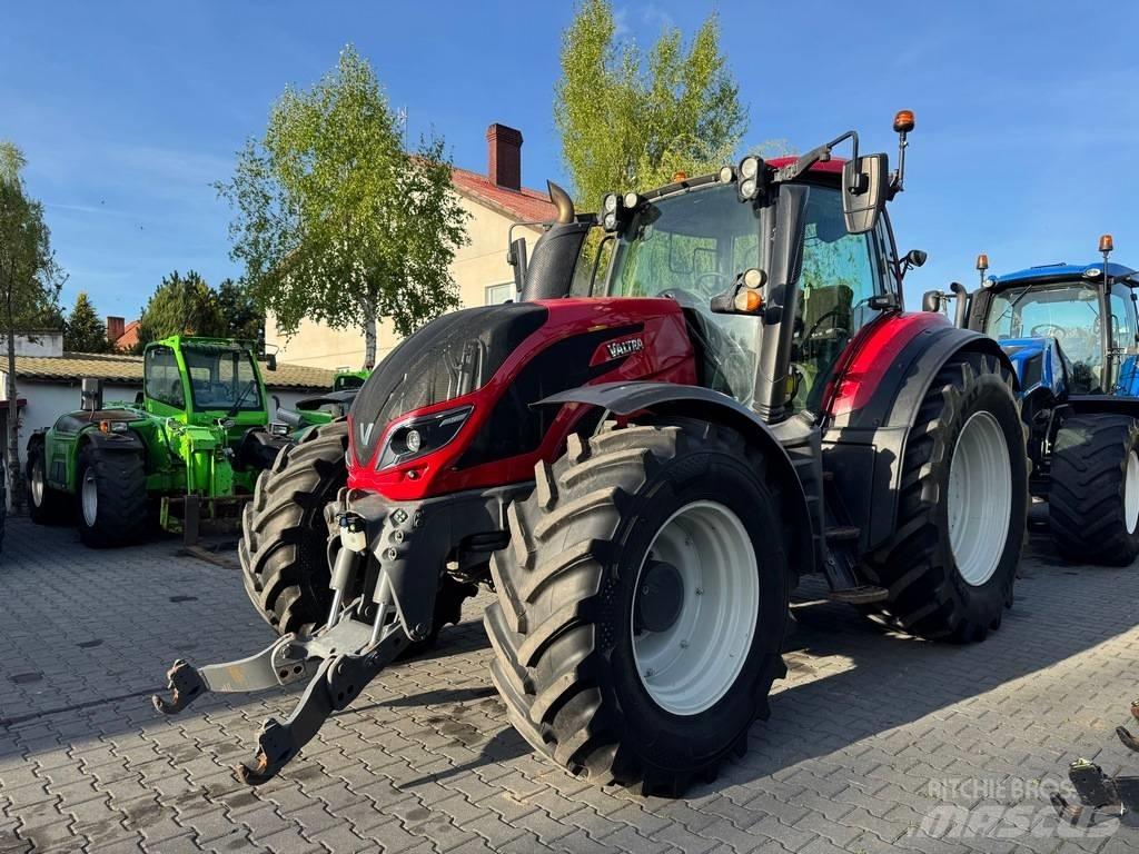 Valtra T234 VERSU Tractoare
