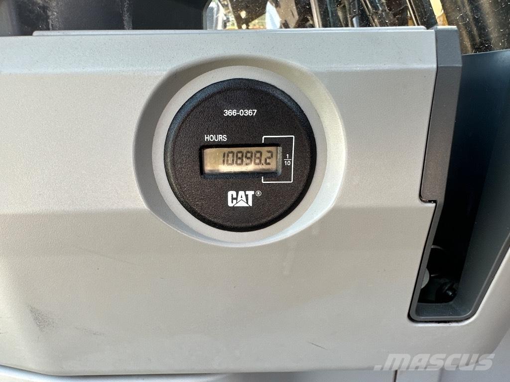 CAT 320FL Excavatoare pe șenile
