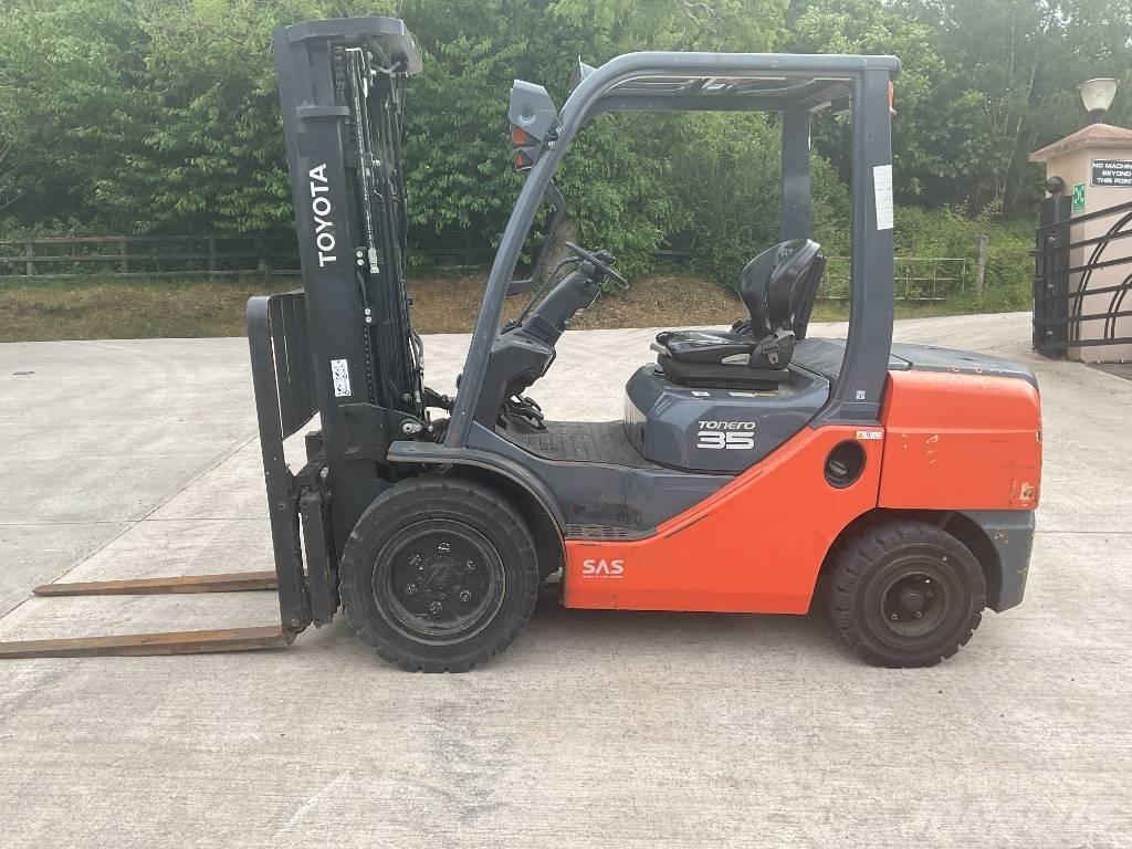 Toyota 02-8 FDJF 35 Stivuitor diesel