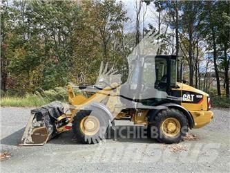 CAT 906M Incarcator pe pneuri