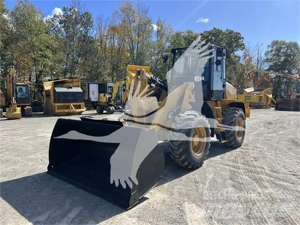 CAT 910 Incarcator pe pneuri