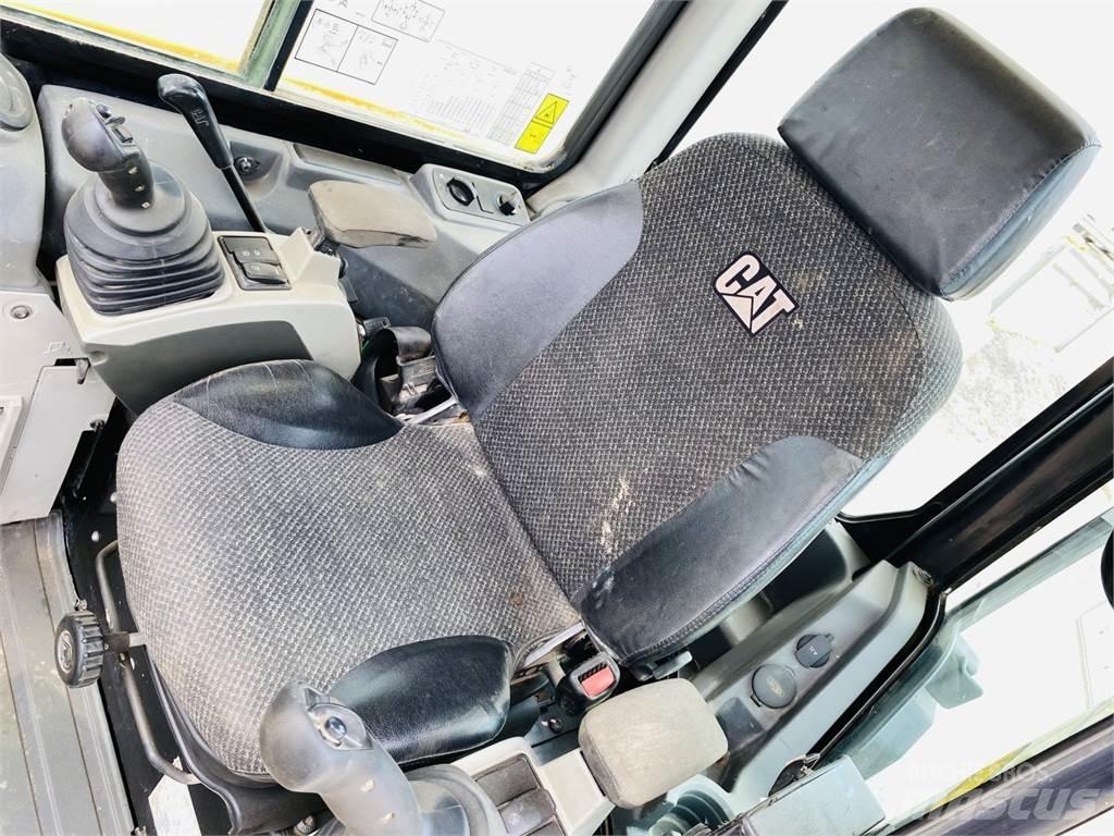 CAT 305E2 Excavatoare 7t - 12t