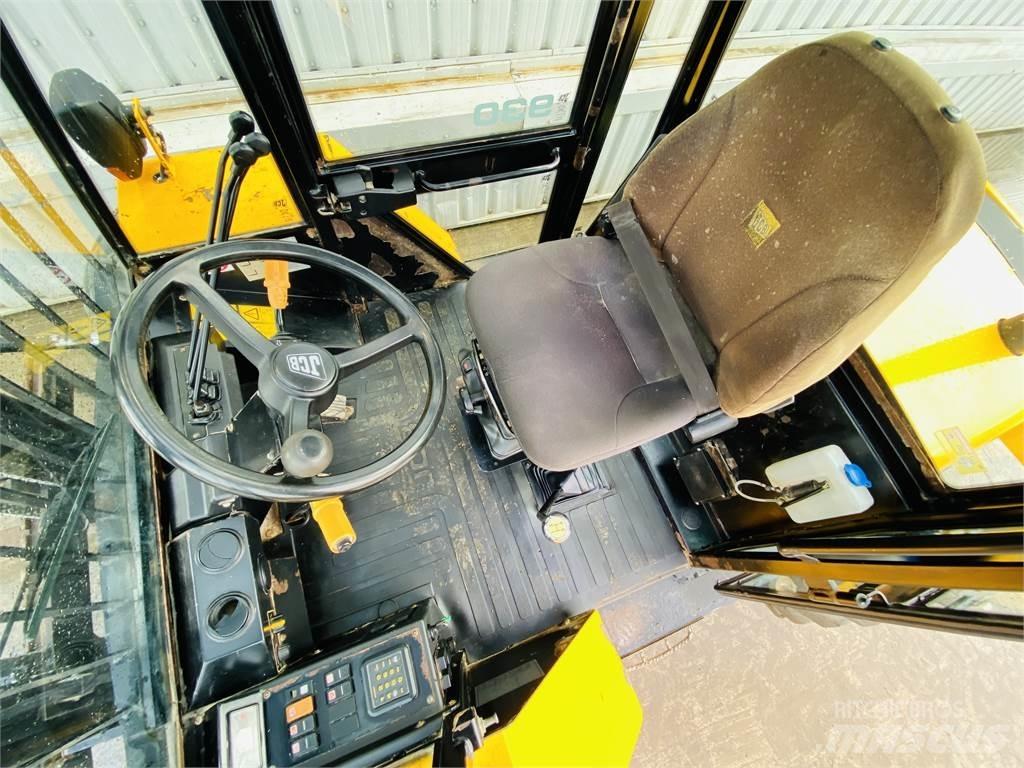JCB 930RTFL Utilaje construcții - Altele