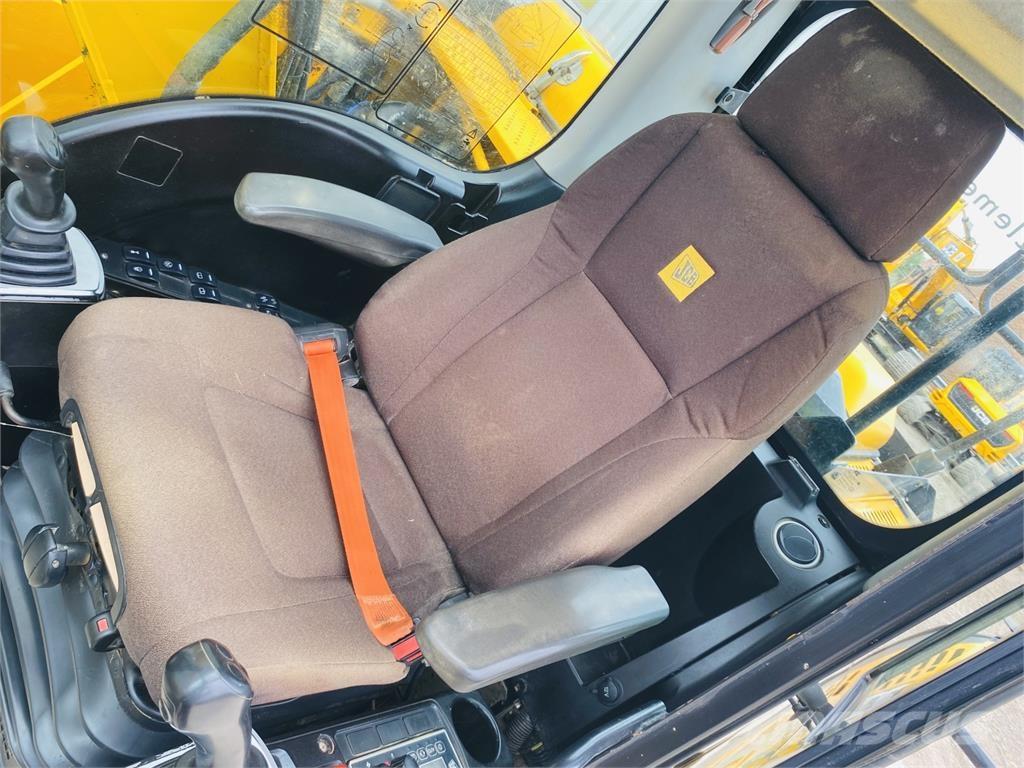 JCB JS130LC Excavatoare pe șenile
