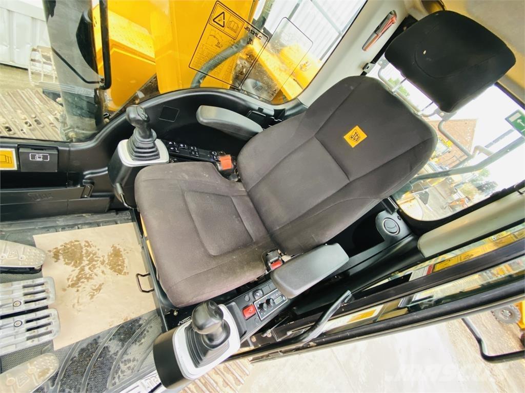 JCB JS131LC+ Excavatoare pe șenile
