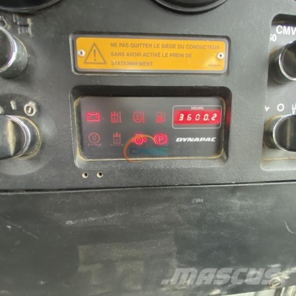 Dynapac CA302D Compactoare sol