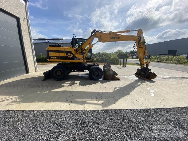 JCB JS145W Excavatoare cu roti