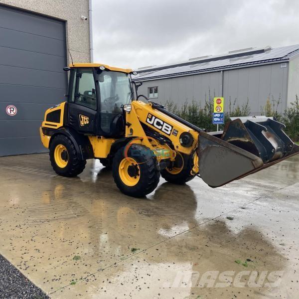 JCB TM220 Incarcator pe pneuri