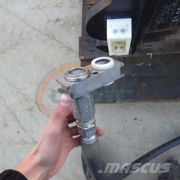 Sandvik CB45S Ciocane / Concasoare