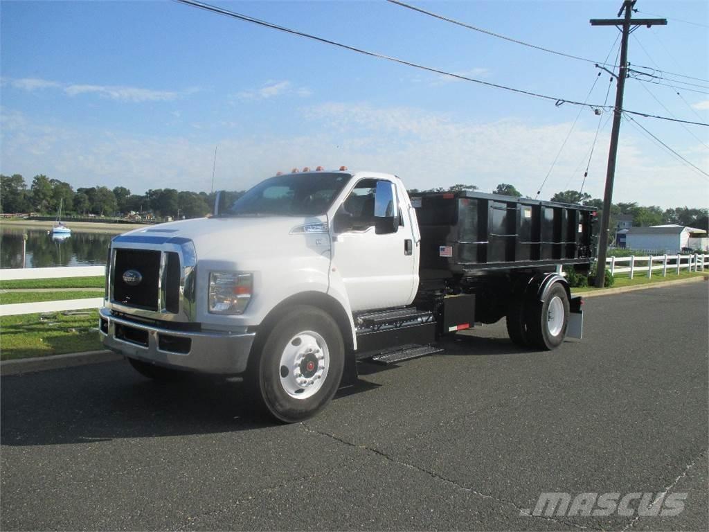 Ford F750 Camion cu carlig de ridicare