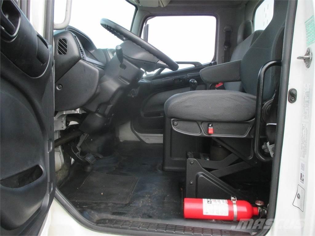 Hino 268 Camion cabina sasiu