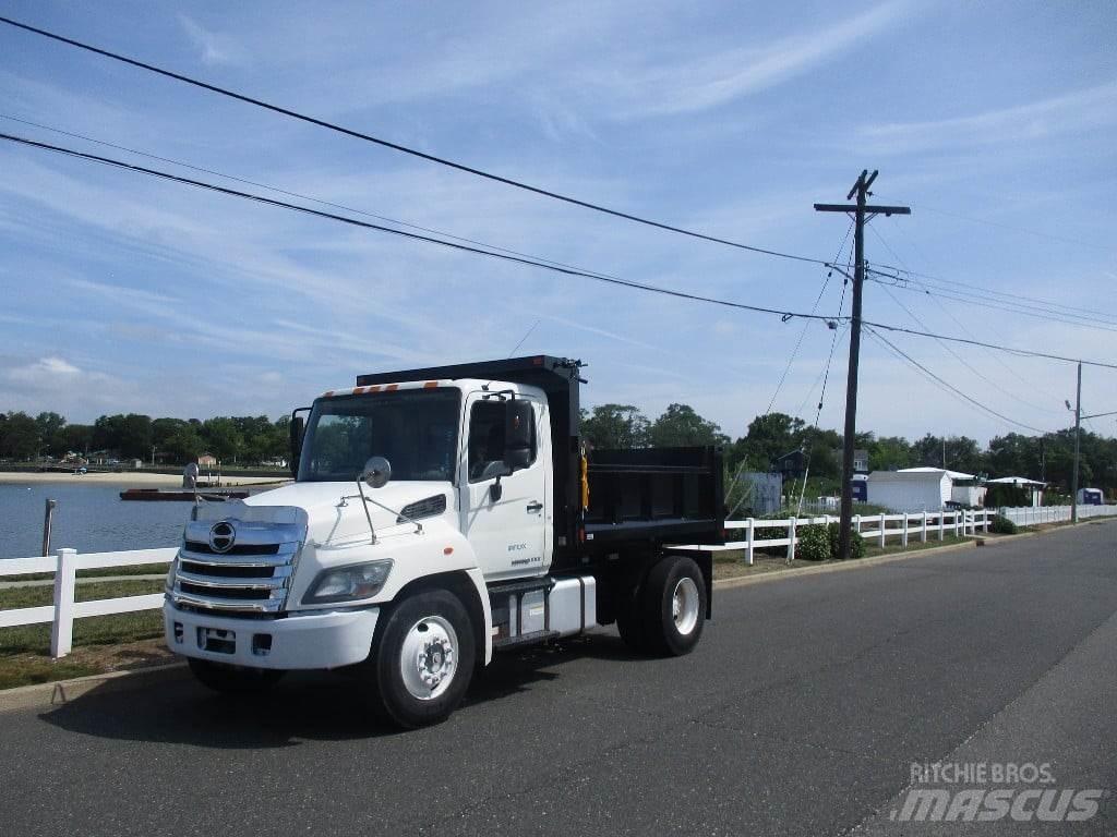 Hino 338 Autobasculanta