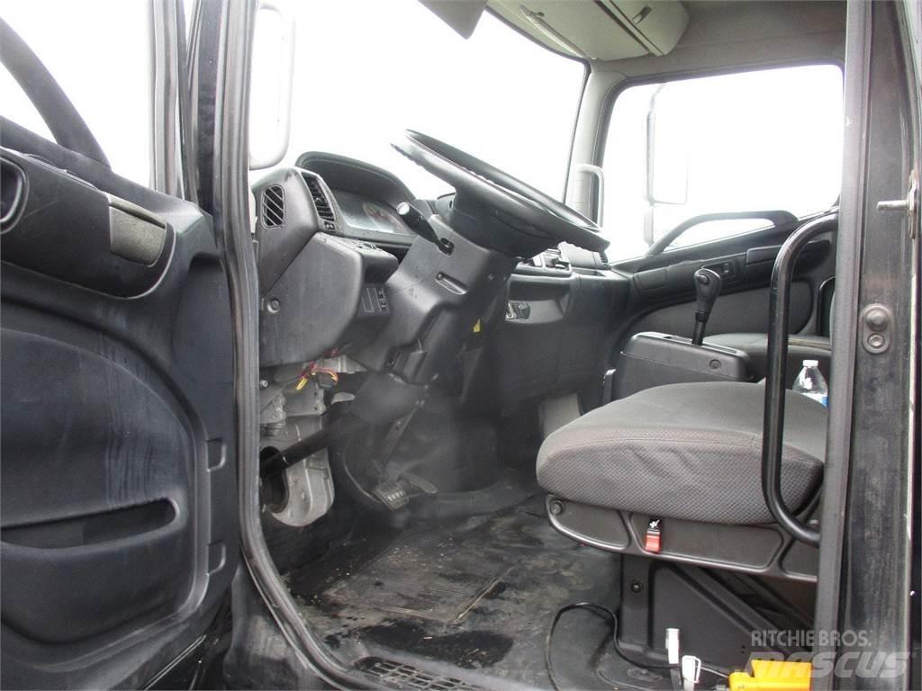Hino 338 Autobasculanta