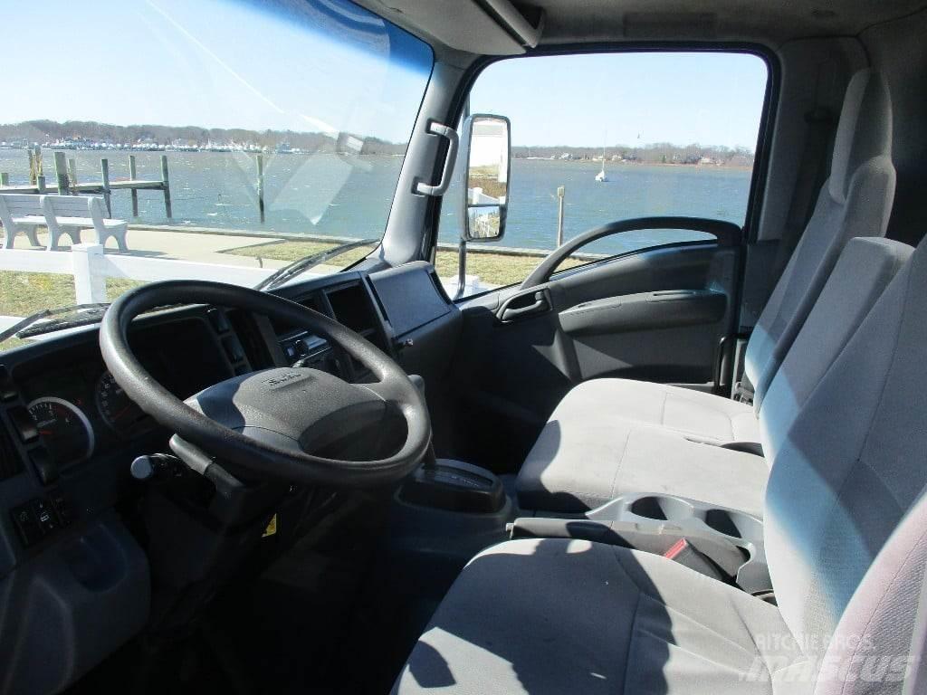 Isuzu NPR Autocamioane