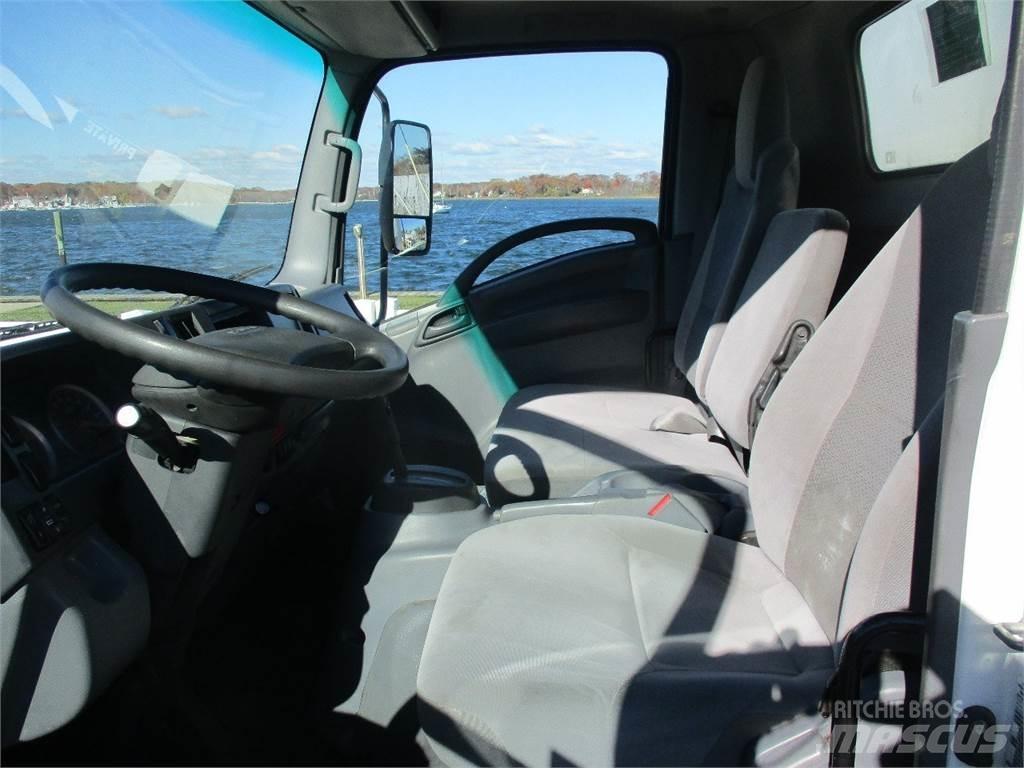 Isuzu NQR Autocamioane