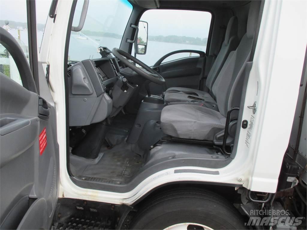 Isuzu NQR Camion cu control de temperatura