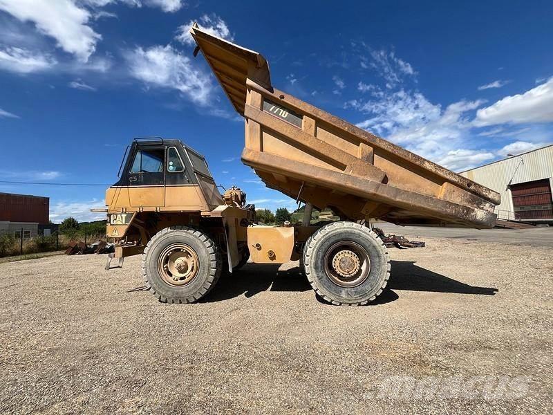 CAT 771D Camioane cu basculante rigide