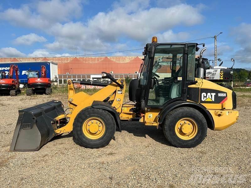 CAT 906H Incarcator pe pneuri