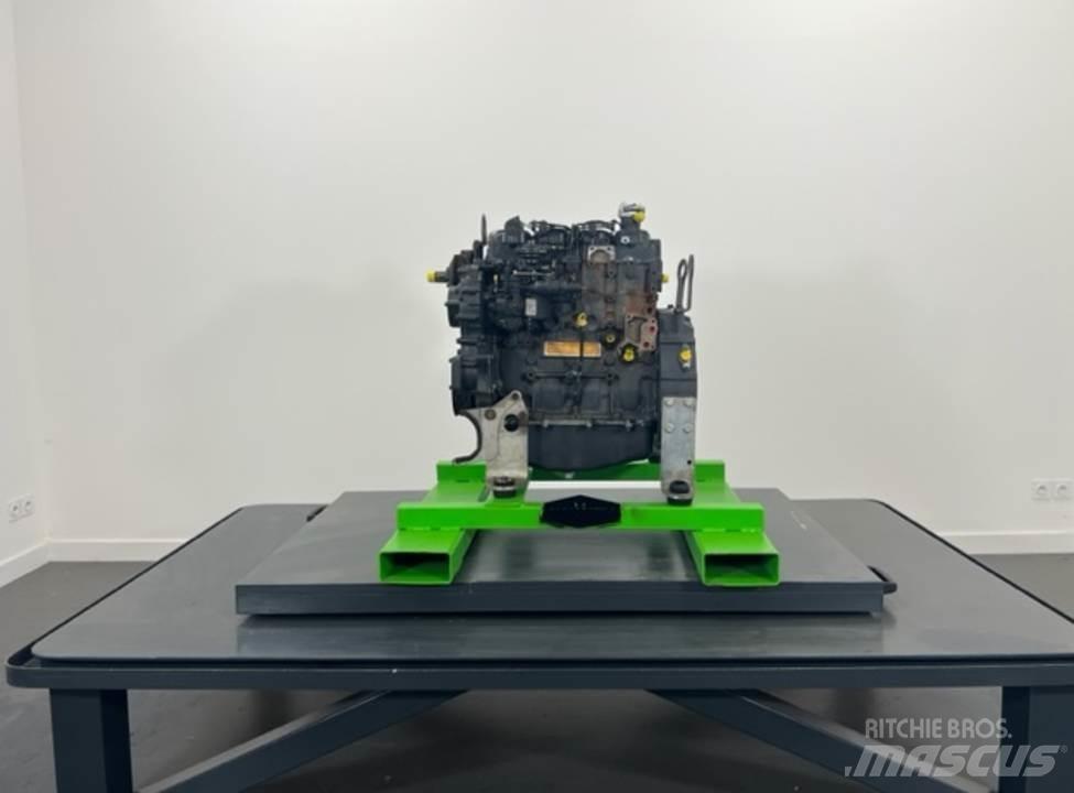 CASE 221E Motoare