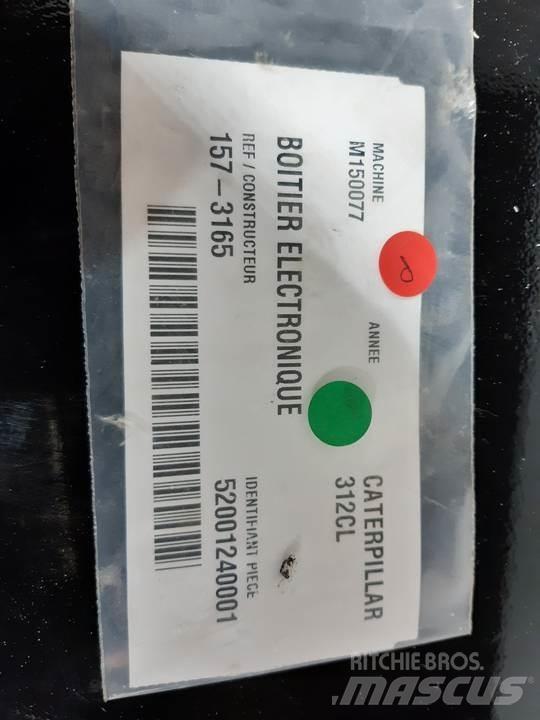CAT 312CL Cabine si interior