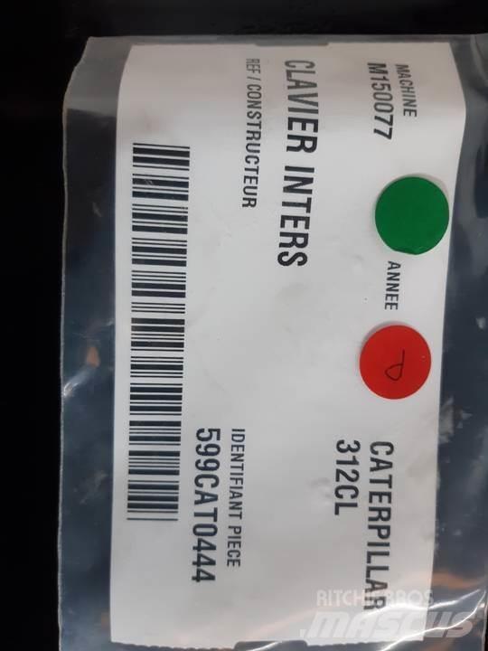 CAT 312CL Cabine si interior