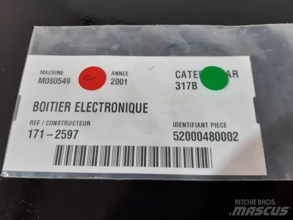 CAT 317B Cabine si interior