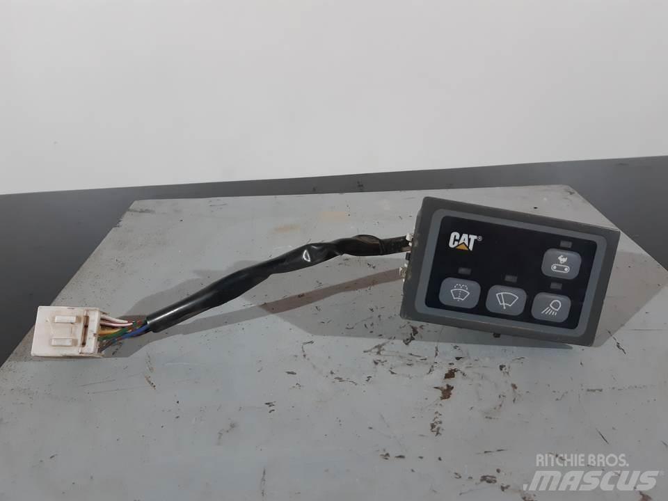 CAT 318C Cabine si interior